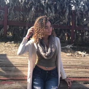 Meet your Posher, Siani